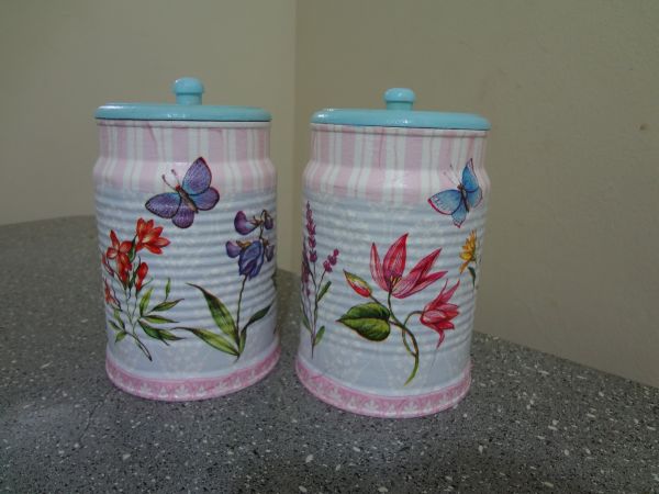 Lata Decorada com tampa em mdf
